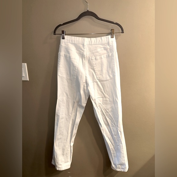 White, Wild Fable ripped high rise dad jean. Size 6 - Picture 3 of 3